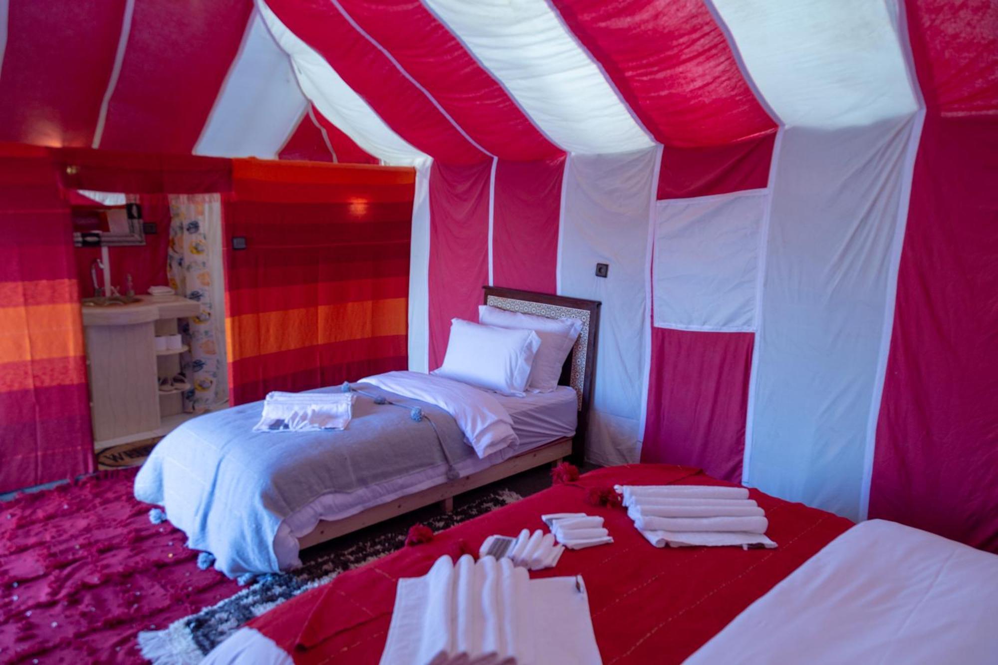 Erg Chebbi Khamlia Desert Camp 梅尔祖卡 外观 照片