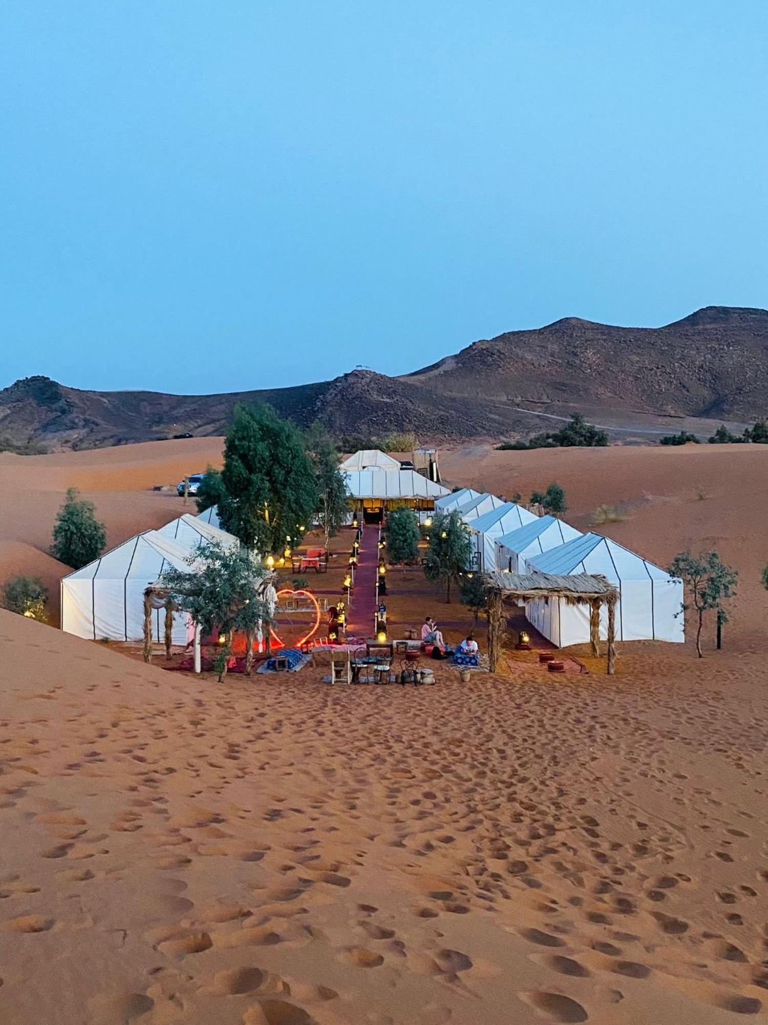 Erg Chebbi Khamlia Desert Camp 梅尔祖卡 外观 照片